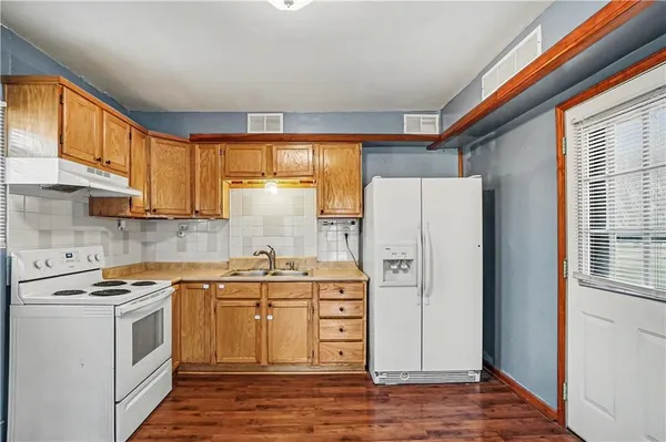 $51,800 | 205 East 2nd Street, Winston, MO 64689