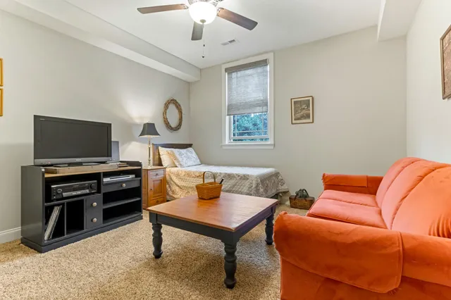 $460,000 | 60 West Lakeview Drive, Duncan, SC 29334