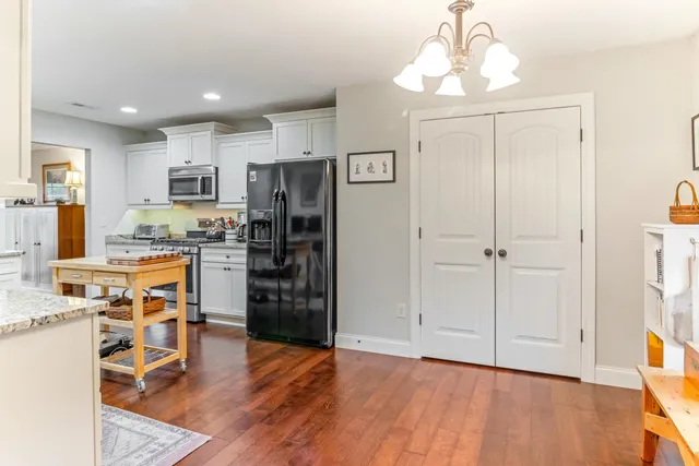 $460,000 | 60 West Lakeview Drive, Duncan, SC 29334