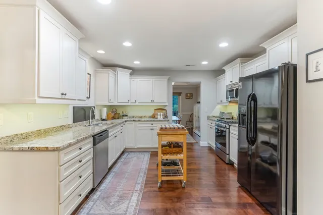 $460,000 | 60 West Lakeview Drive, Duncan, SC 29334