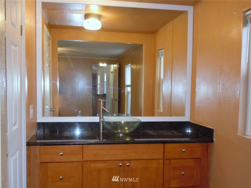 15800 Scandia Road Northwest, Unit 21 Poulsbo, WA 98370 - Photo 7 of 13