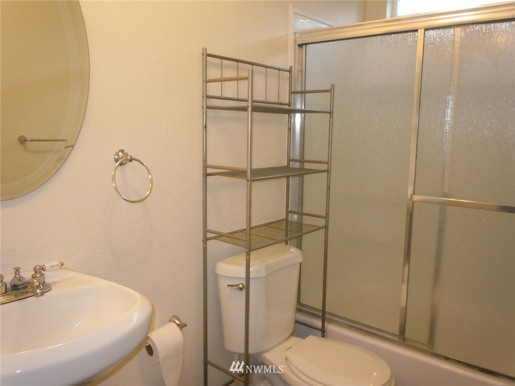 15800 Scandia Road Northwest, Unit 21 Poulsbo, WA 98370 - Photo 10 of 13