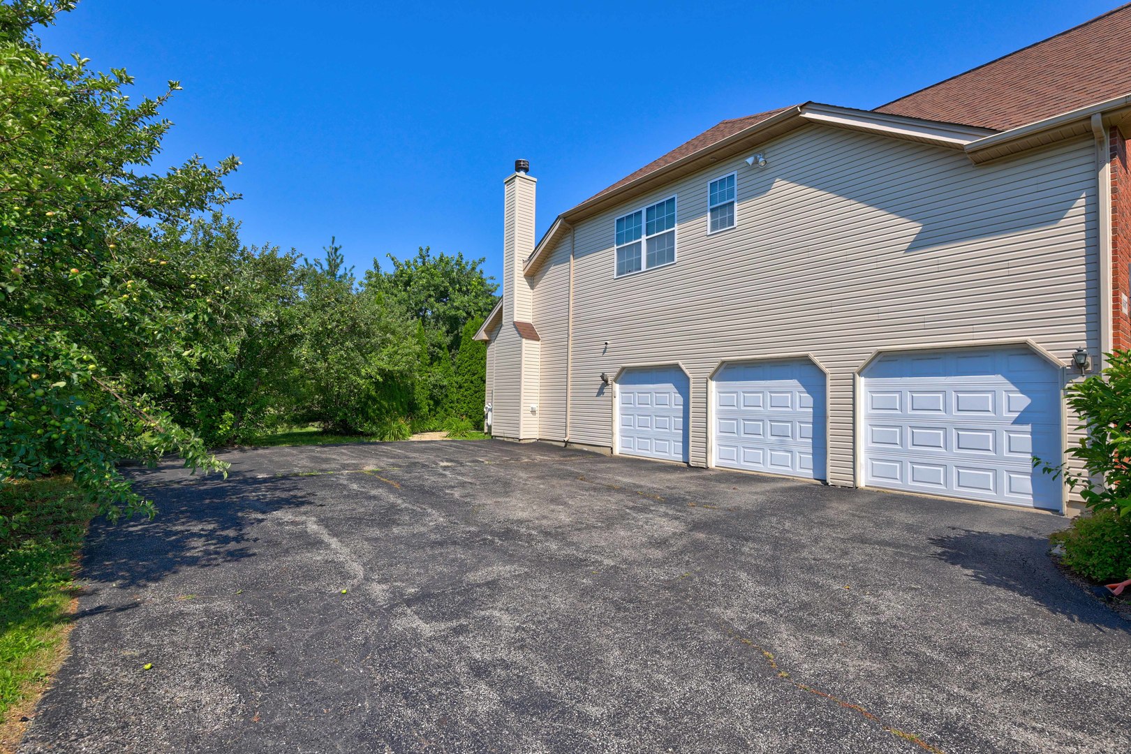 5587 Notting Hill Road Gurnee, IL 60031 - Photo 4 of 43