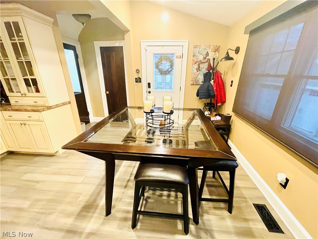 936 Cambridge Road Cleveland Heights, OH 44121 - Photo 10 of 23