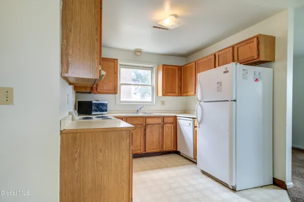 $209,000 | 106 Frank Street, Schenectady, NY 12304