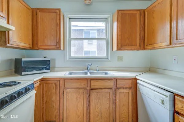 $209,000 | 106 Frank Street, Schenectady, NY 12304