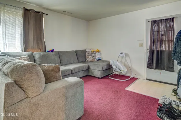 $209,000 | 106 Frank Street, Schenectady, NY 12304