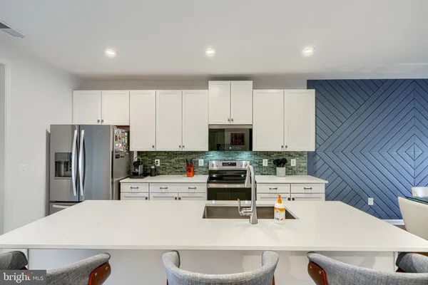 $3,700 | 2596 Neabsco Common Place, Woodbridge, VA 22191