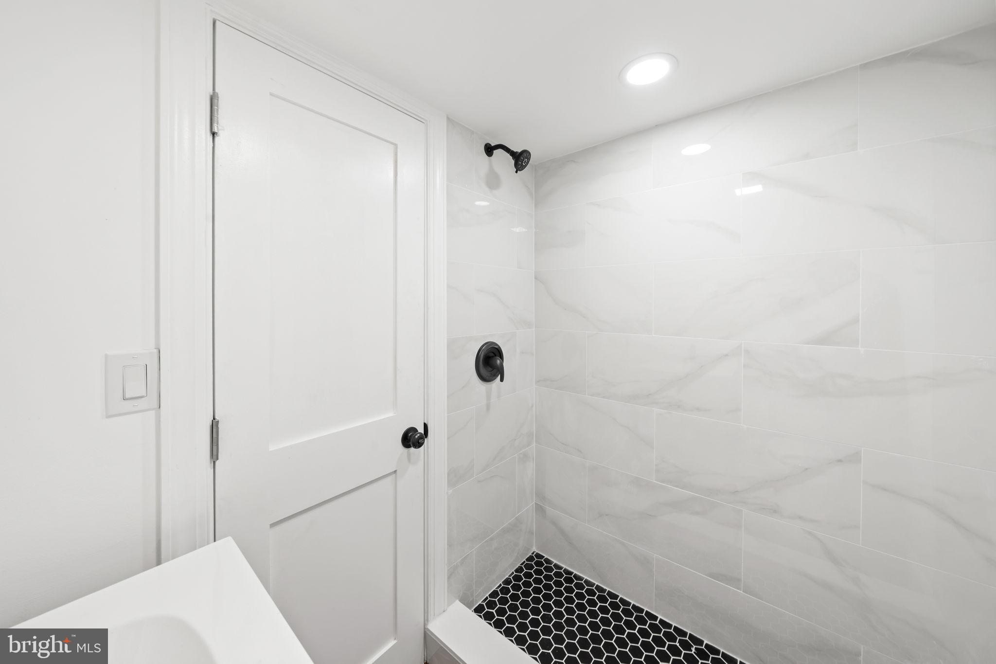 731 East Rittenhouse Street Philadelphia, PA 19144 - Photo 13 of 31