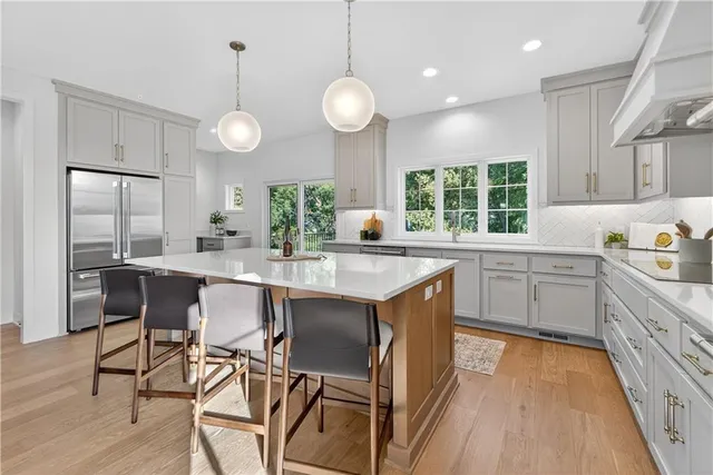 $5,295 | 2106 West 86th Street, Leawood, KS 66206