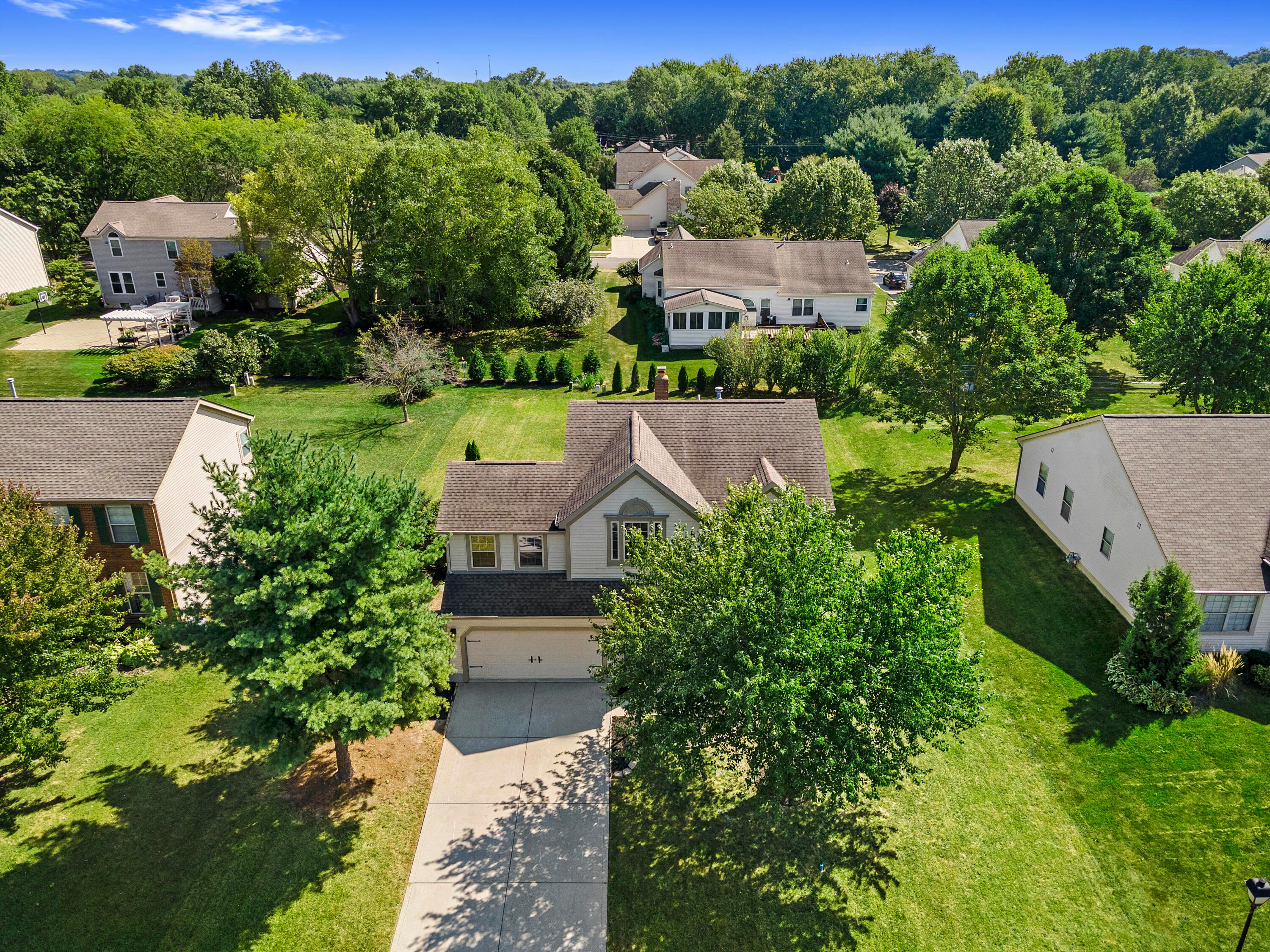 822 Elgin Circle Pickerington, OH 43147 - Photo 2 of 44 DJI_0682