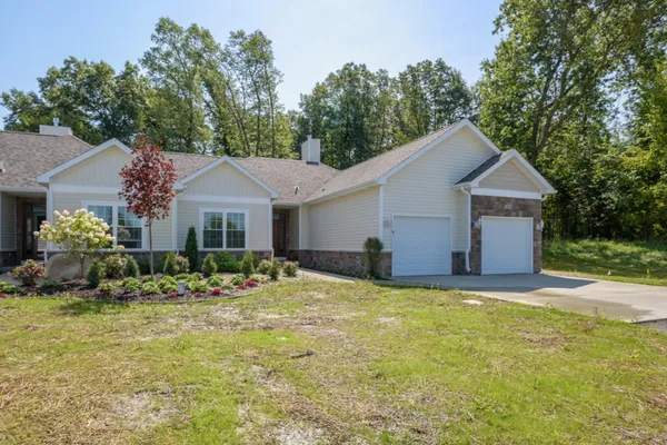 $399,900 | 303 Waldon Drive, Battle Creek, MI 49015