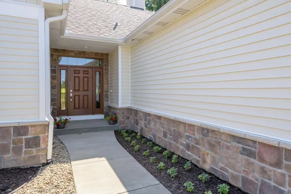 $399,900 | 303 Waldon Drive, Battle Creek, MI 49015