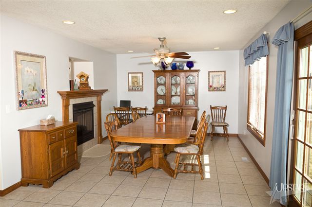21614 Antwerp Road Woodburn, IN 46797 - Photo 10 of 26