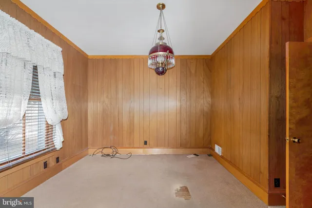 a view of a storage & utility room