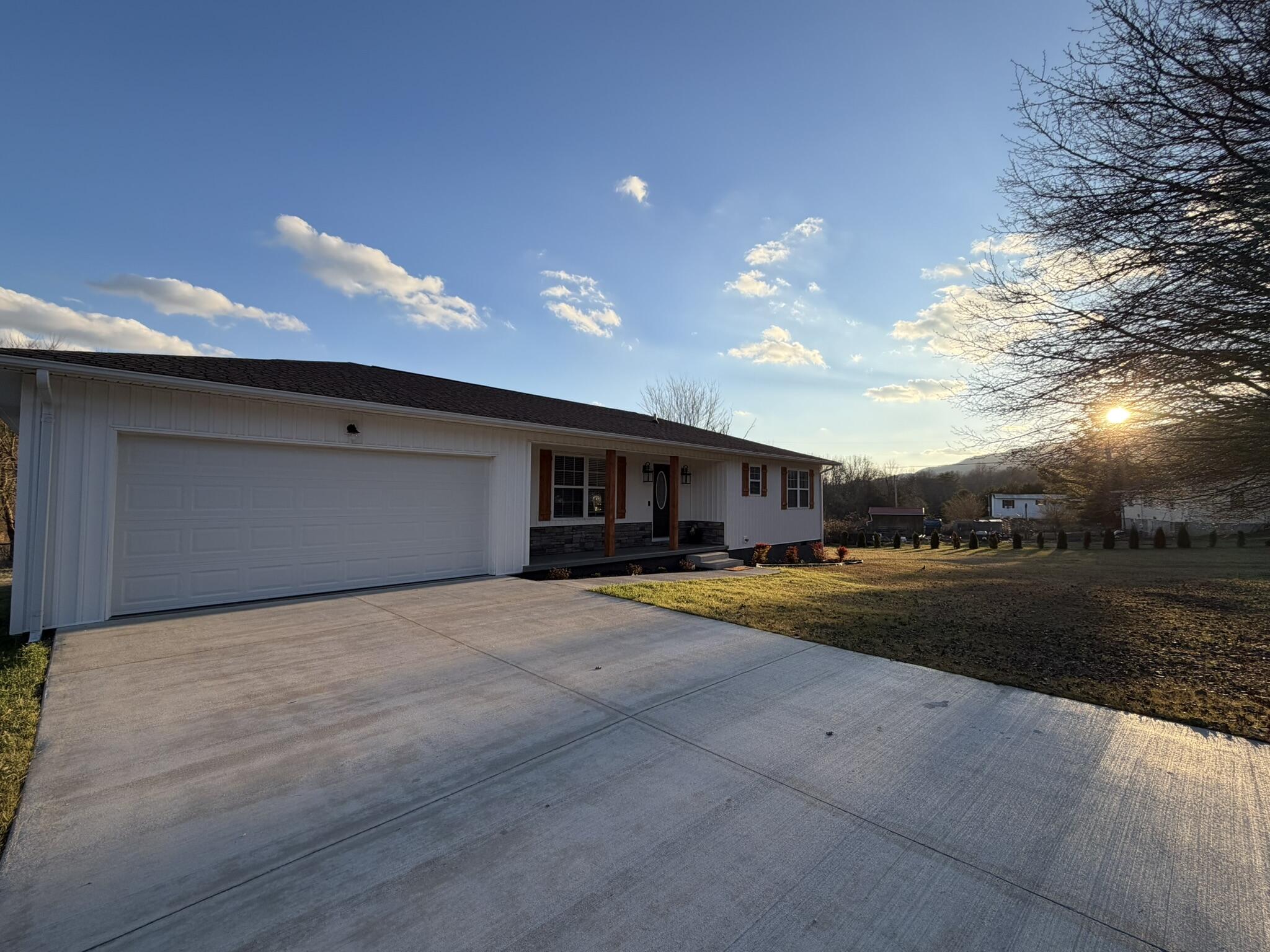 125 Norwood Road Pikeville, TN 37367 - Photo 2 of 40 IMG_1005