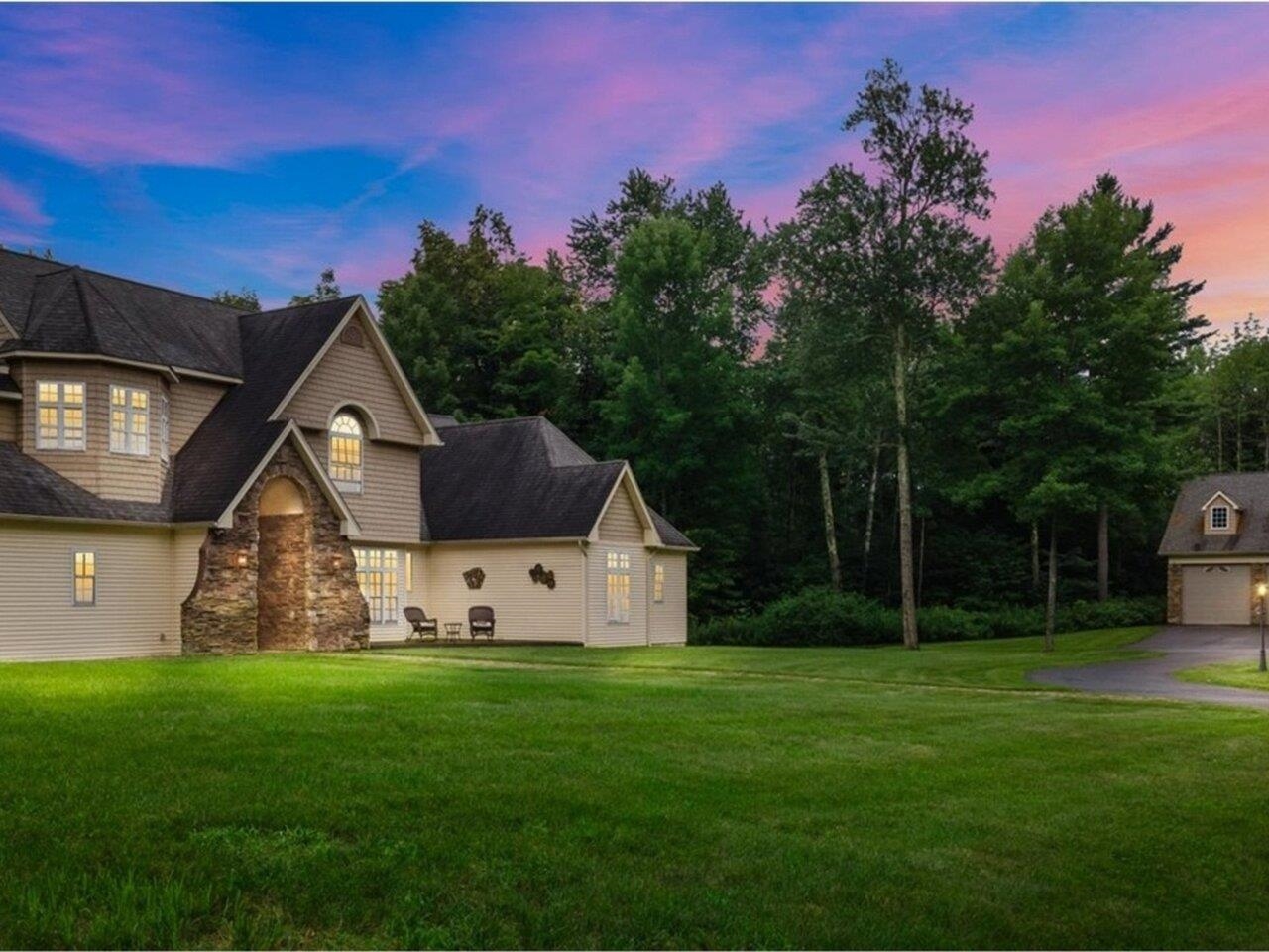 4357 Oak Hill Road Williston, VT 05495 - Photo 2 of 40