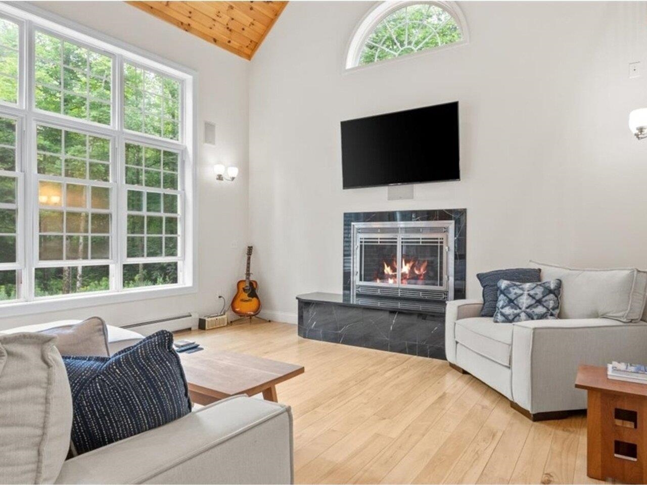 4357 Oak Hill Road Williston, VT 05495 - Photo 12 of 40