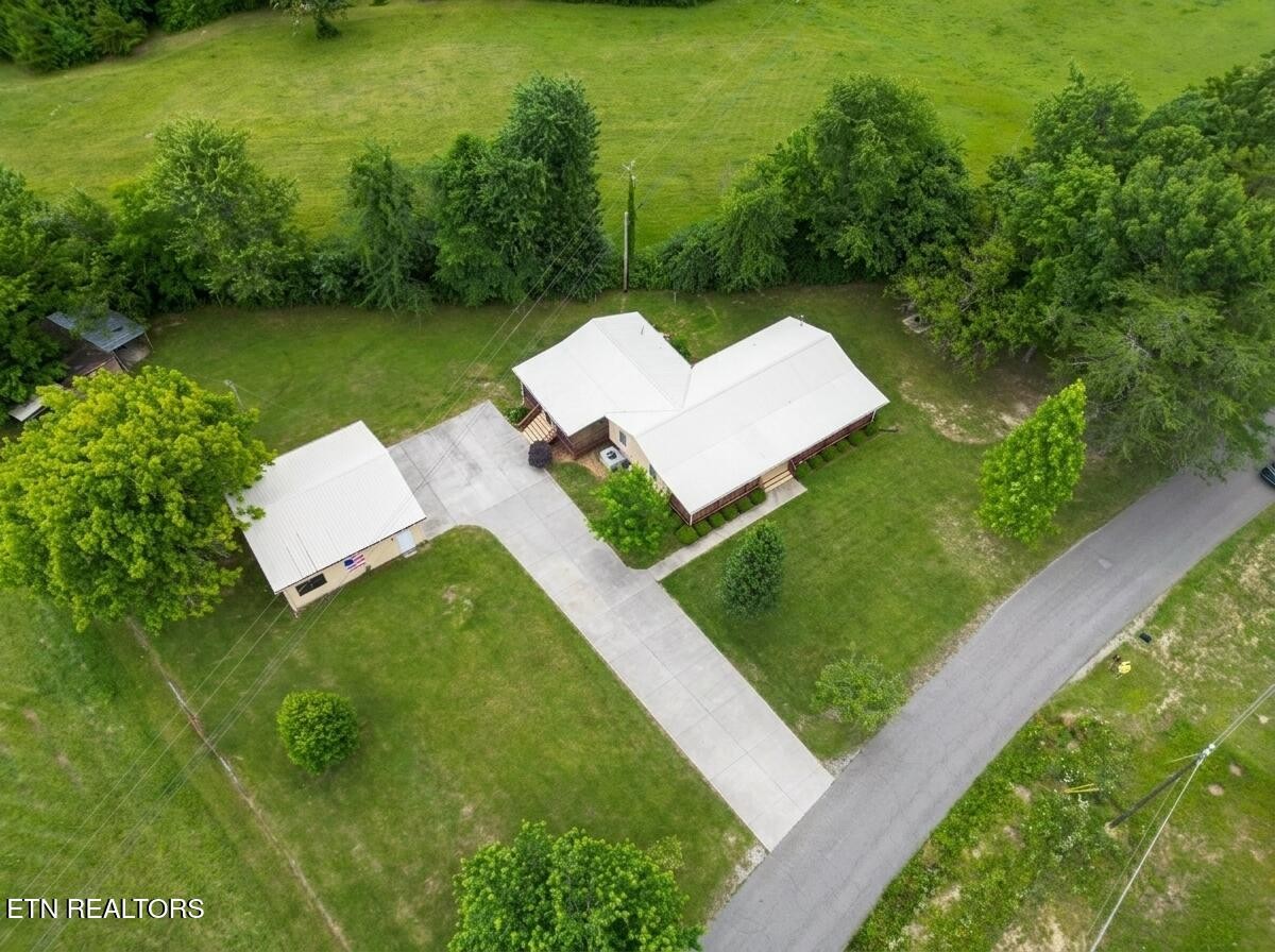 1459 Old Elmore Road Crossville, TN 38571 - Photo 10 of 36 Gallery Image 10