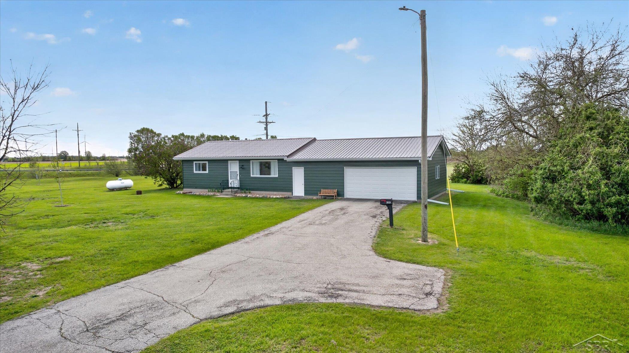 4265 Bay Park Road Unionville, MI 48767 - Photo 34 of 40