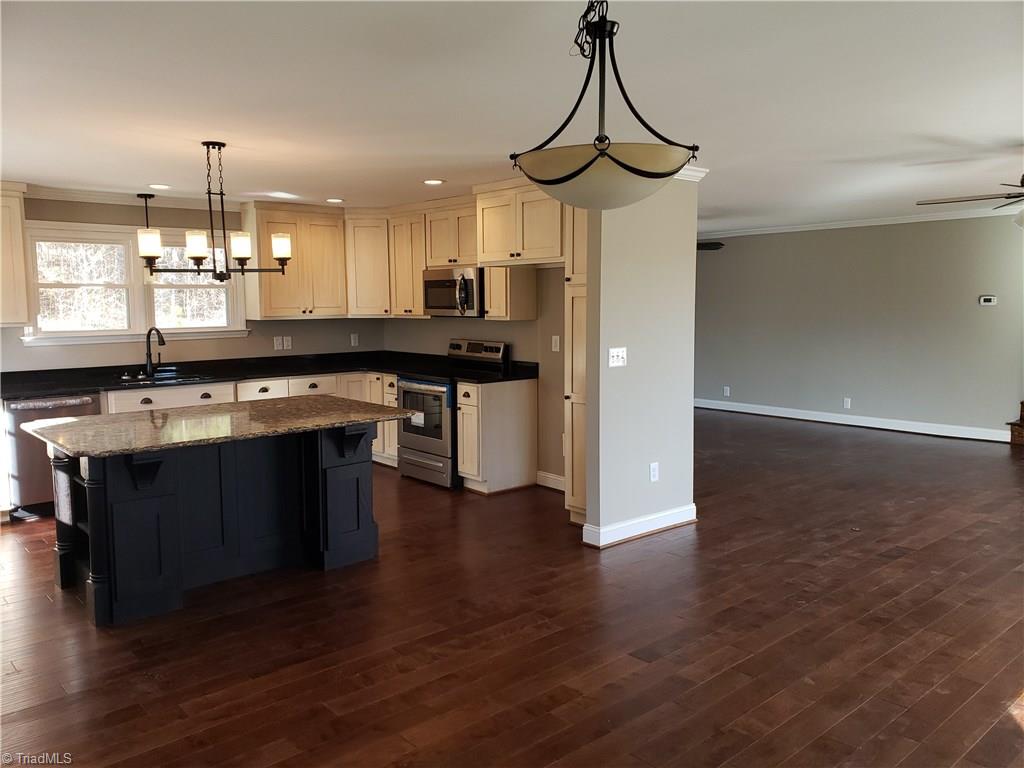 348 Green Valley Road Asheboro, NC 27205 - Photo 2 of 29 Gallery Image 2