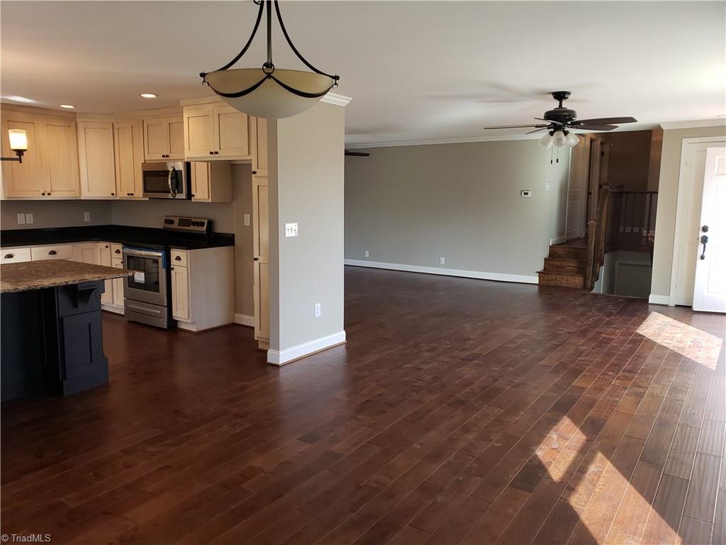 348 Green Valley Road Asheboro, NC 27205 - Photo 3 of 29 Gallery Image 3