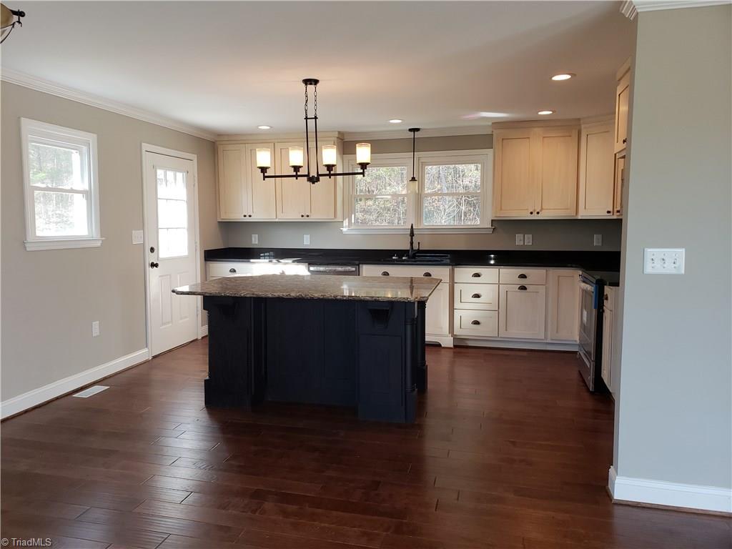 348 Green Valley Road Asheboro, NC 27205 - Photo 4 of 29 Gallery Image 4