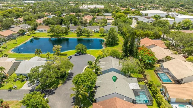 $665,000 | 9910 Northwest 53rd Court, Coral Springs, FL 33076