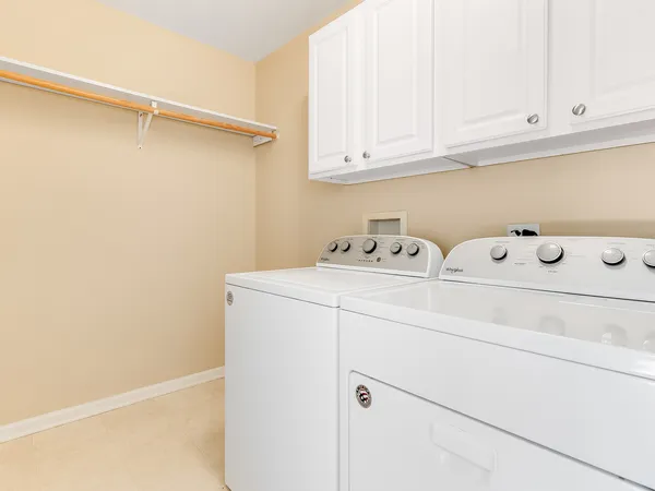 $3,000 | 2494 Stoughton Circle, Aurora, IL 60502