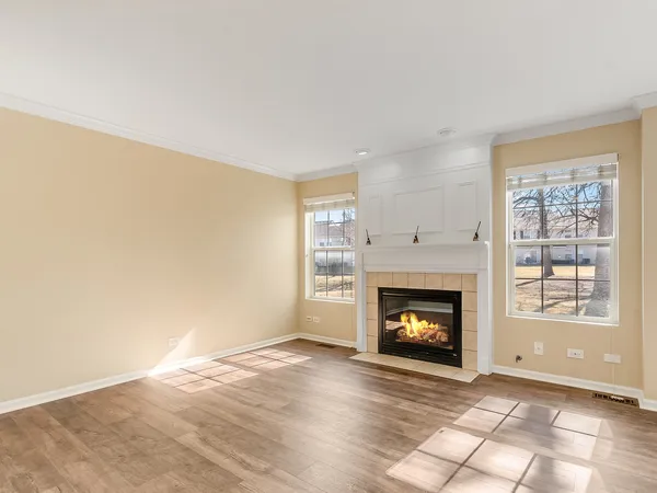 $3,000 | 2494 Stoughton Circle, Aurora, IL 60502