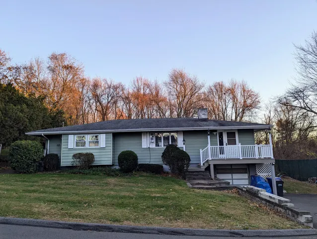 $2,900 | 14 Stuart Drive, Danbury, CT 06811