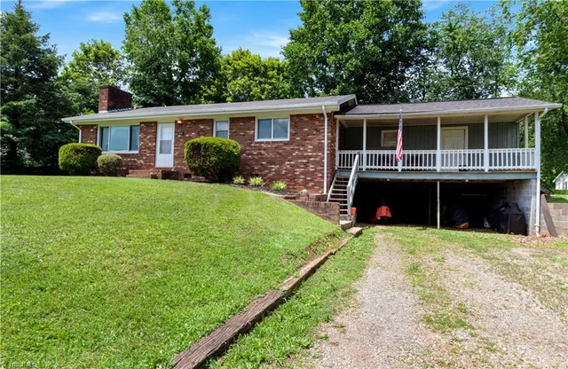 $180,000 | 415 Decatur Avenue, Elkin, NC 28621