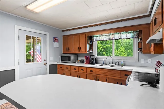 $180,000 | 415 Decatur Avenue, Elkin, NC 28621