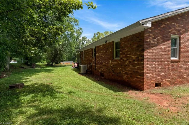 $180,000 | 415 Decatur Avenue, Elkin, NC 28621
