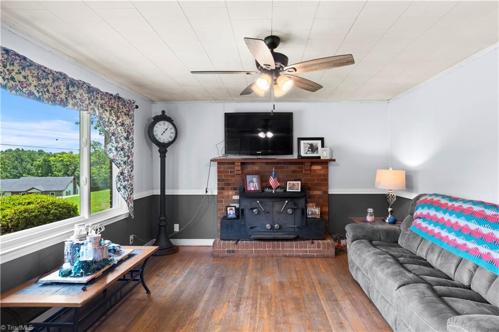 415 Decatur Avenue Elkin, NC 28621 - Photo 9 of 25 Gallery Image 9