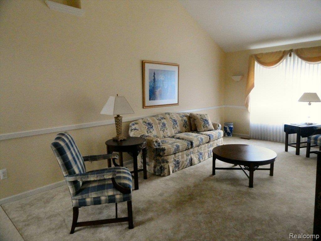 8112 Huntington Ridge Court, Unit 5 Washington, MI 48094 - Photo 8 of 24 GREAT ROOM FROM FRONT