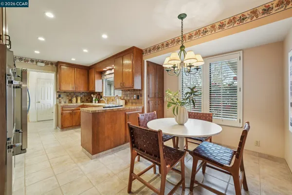 $1,945,000 | 34 Sherwood Court, Moraga, CA 94556