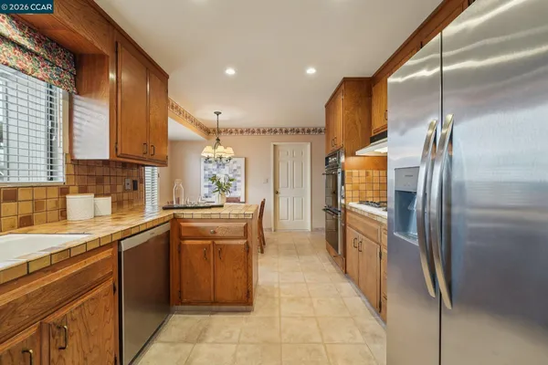 $1,945,000 | 34 Sherwood Court, Moraga, CA 94556