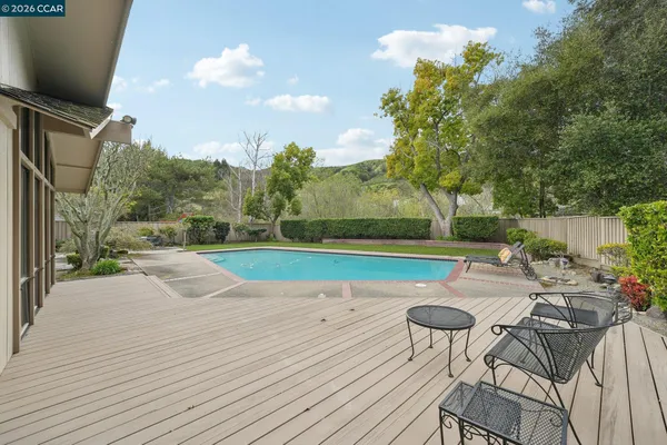 $1,945,000 | 34 Sherwood Court, Moraga, CA 94556
