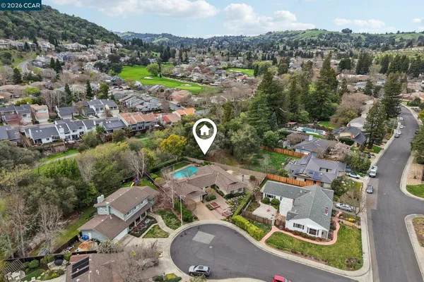 $1,945,000 | 34 Sherwood Court, Moraga, CA 94556