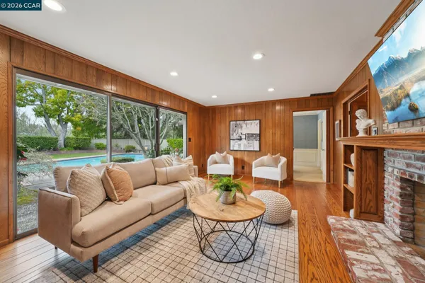 $1,945,000 | 34 Sherwood Court, Moraga, CA 94556