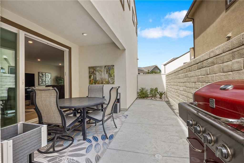 27632 Ensemble Valencia, CA 91381 - Photo 6 of 14