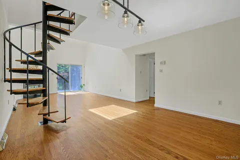 $499,000 | 4 Steven Drive, Unit 1, Ossining, NY 10562