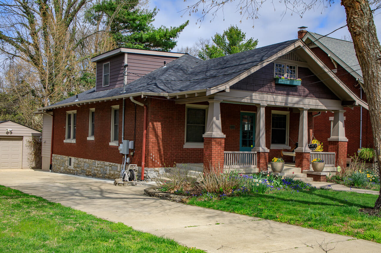 335 Irvine Road Lexington, KY 40502 - Photo 3 of 36 WH-2025-04-01-0332