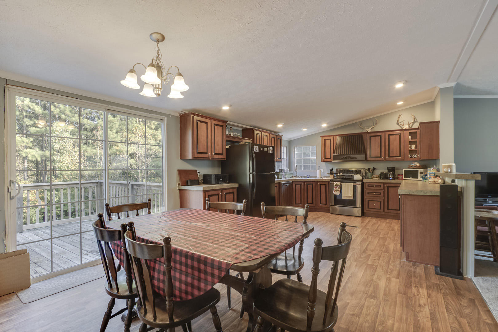 754 Plank Road Decatur, TN 37322 - Photo 7 of 27 07_PlankRoad_754_Dining01