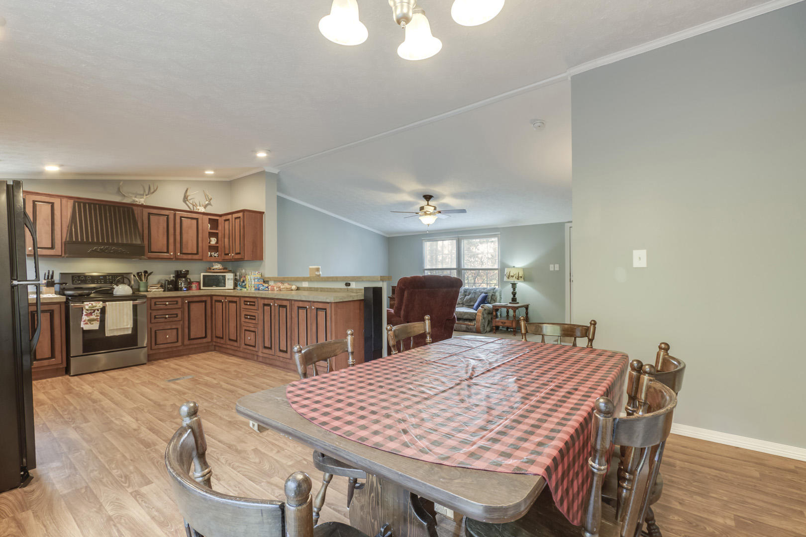 754 Plank Road Decatur, TN 37322 - Photo 9 of 27 09_PlankRoad_754_Dining03