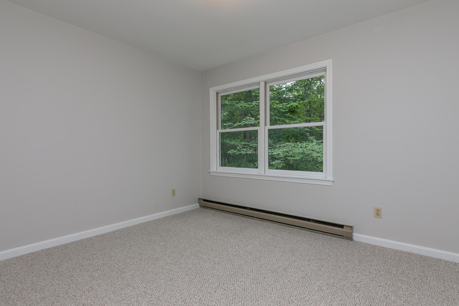 102 Berkshire Road, Unit 1 Portland, ME 04103 - Photo 15 of 28 102 Berkshire Rd Portland ME-large-019-0