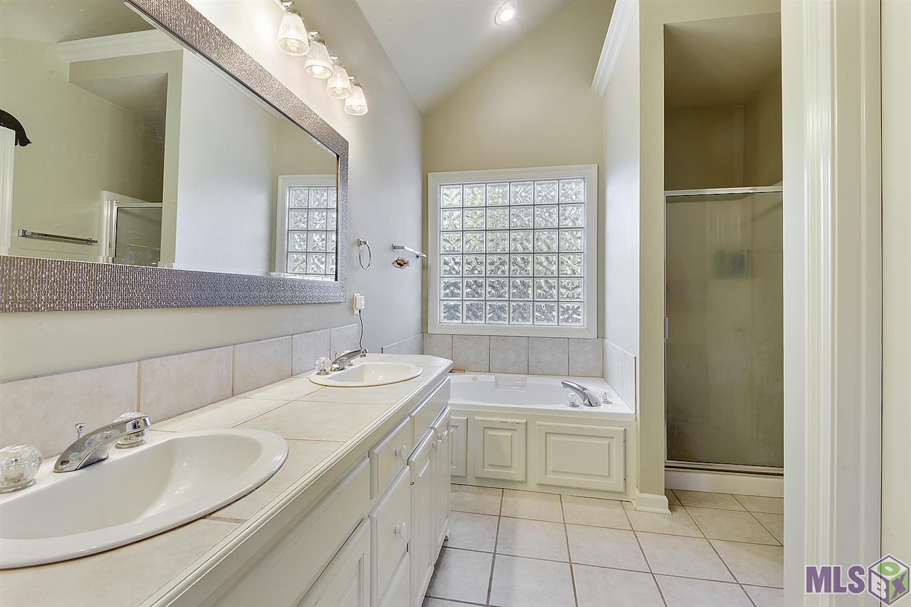 10427 Springrose Avenue Baton Rouge, LA 70810 - Photo 12 of 17