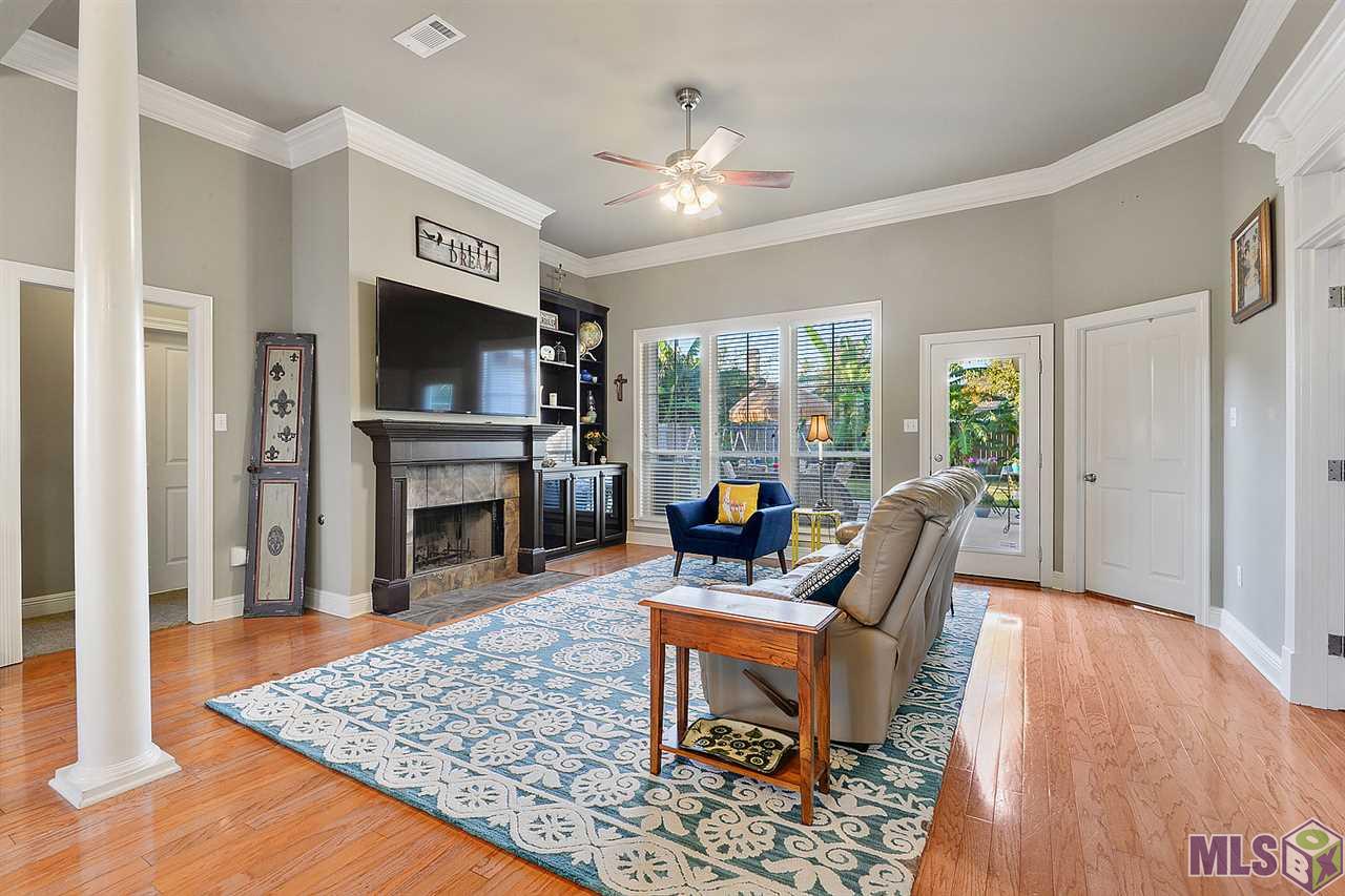 10427 Springrose Avenue Baton Rouge, LA 70810 - Photo 3 of 17