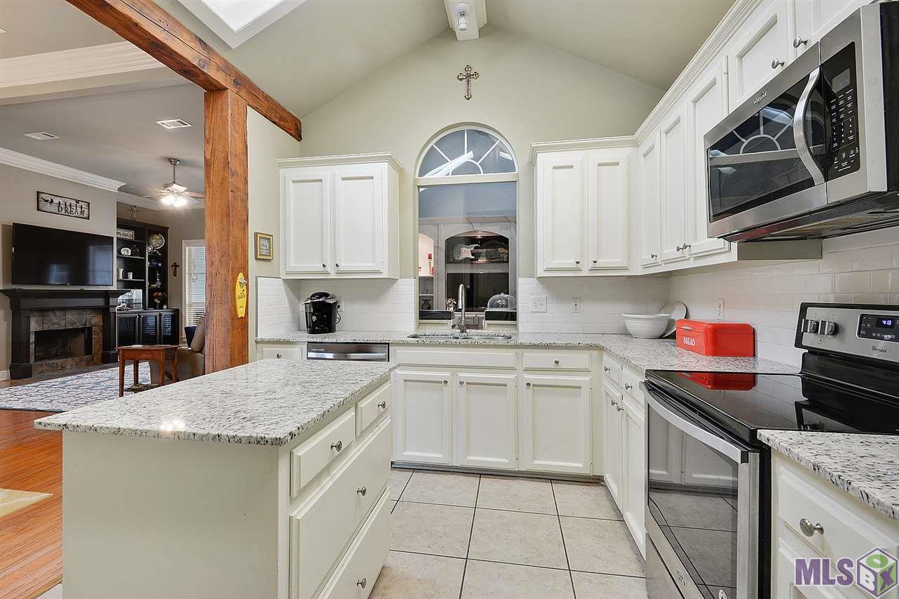 10427 Springrose Avenue Baton Rouge, LA 70810 - Photo 10 of 17